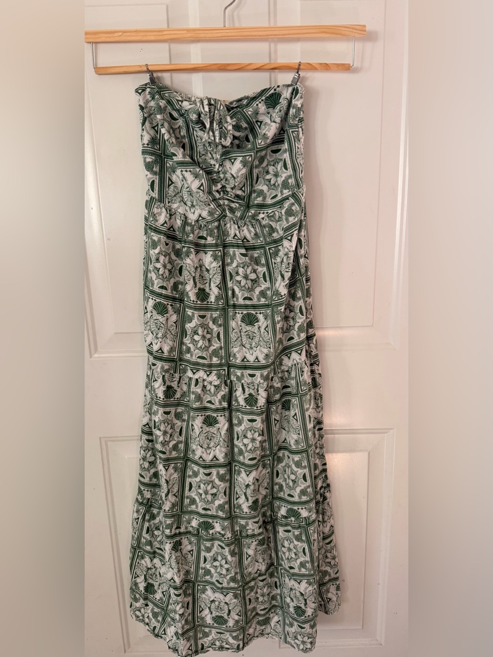 Monteau Green and White Strapless Printed Tiered Dress